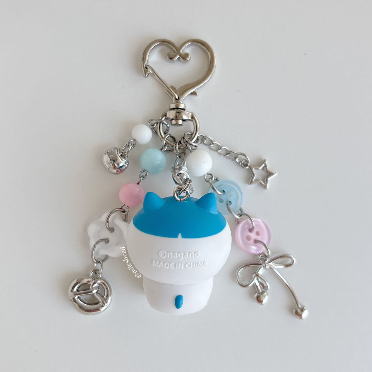 chiikawa Hachiware keychain