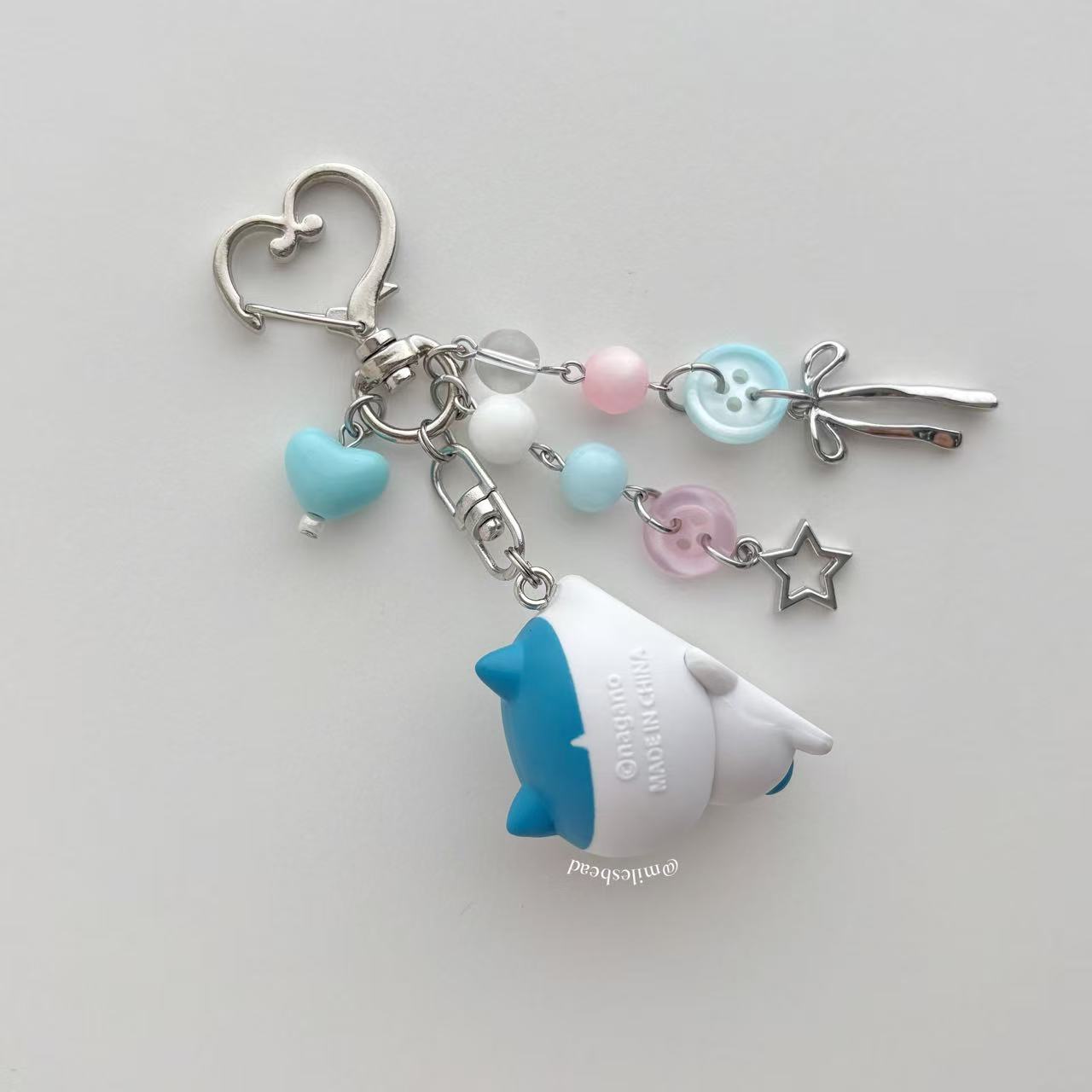 chiikawa Hachiware keychain