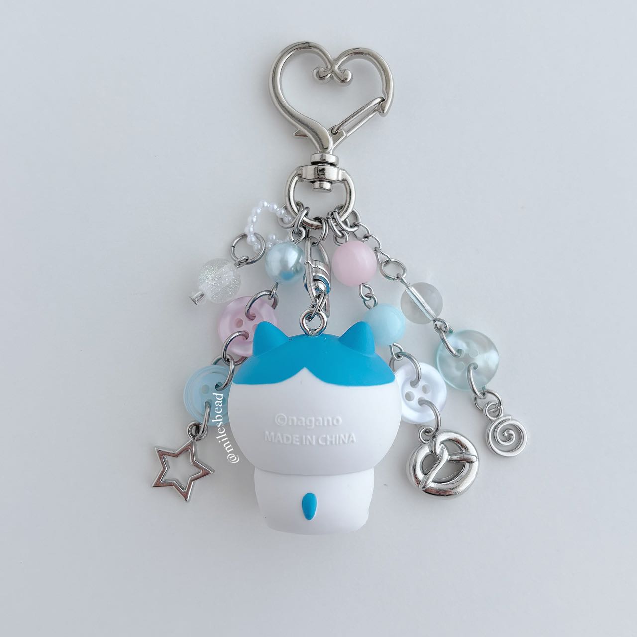 chiikawa Hachiware keychain