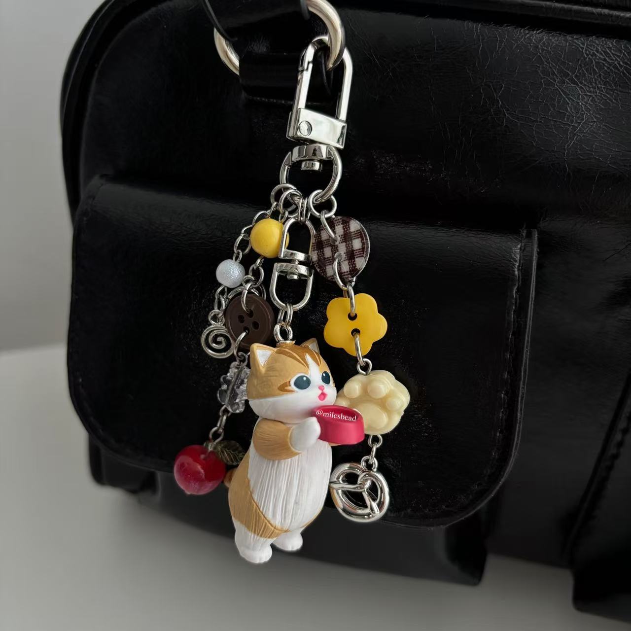 Mofusand Hungry Cat Series