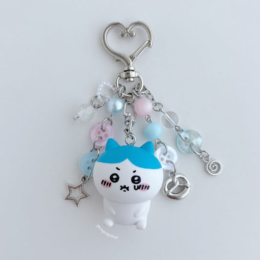 chiikawa Hachiware keychain
