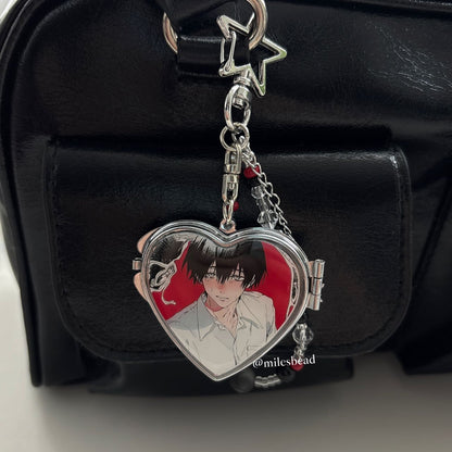 Keychain Mirror 🖤