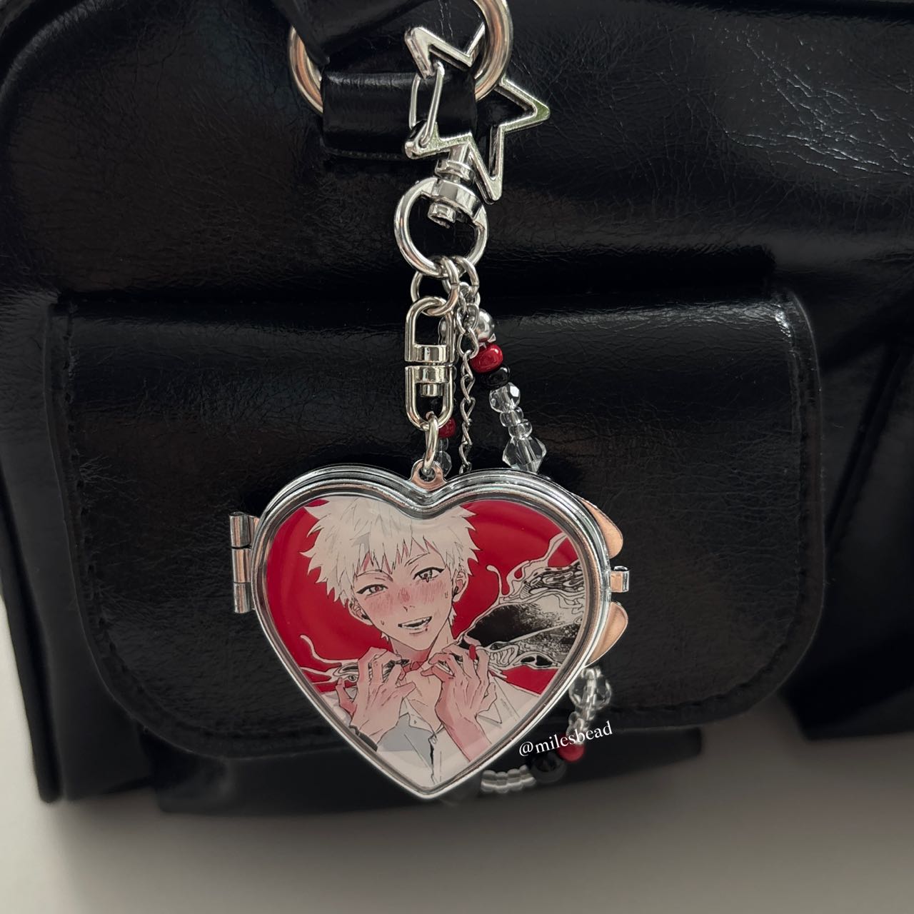 Keychain Mirror 🖤