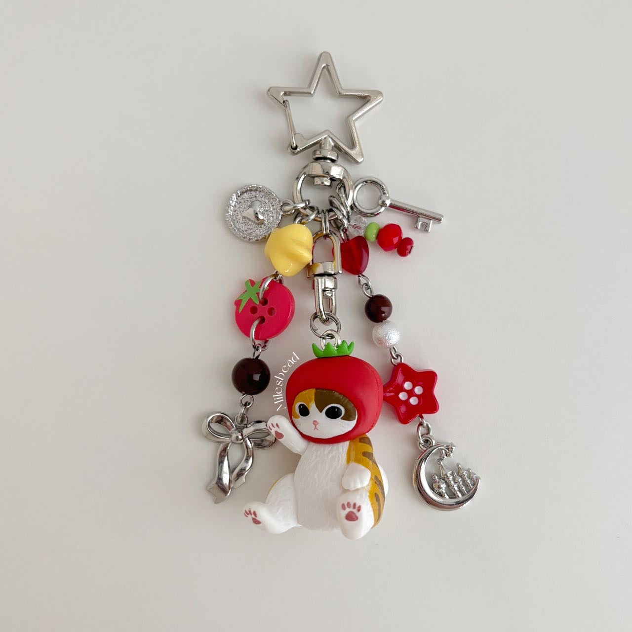 Tomato mofusand keychain